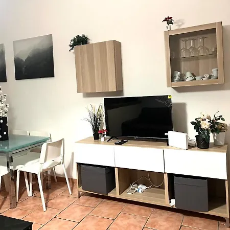 Appartement Viale Monza - Duomo Milaan